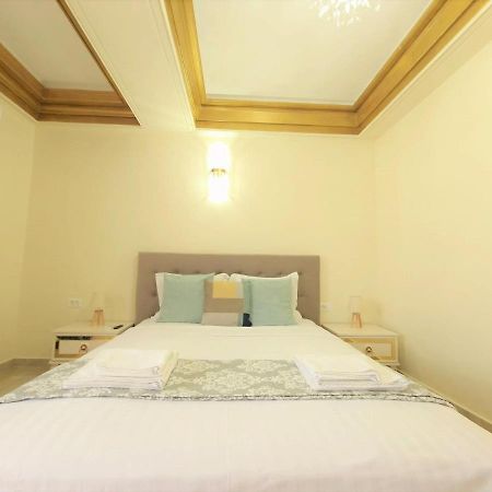 בוקרשט Laroka House Luxury Apartment City Center Universitate מראה חיצוני תמונה