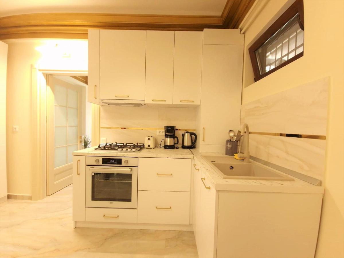 בוקרשט Laroka House Luxury Apartment City Center Universitate מראה חיצוני תמונה